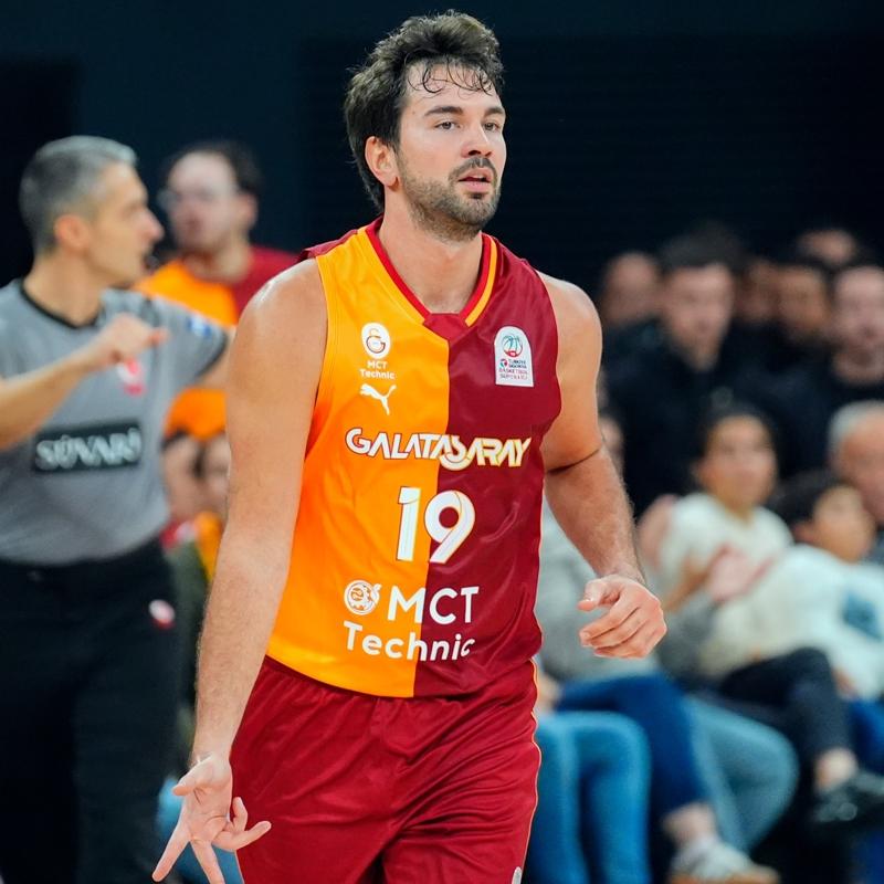 Bu�rahan Tuncer'den Galatasaray'a k�t� haber