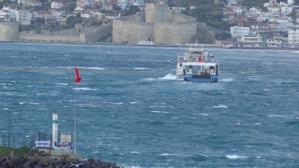 Çanakkale Boğazı'nda gemi trafiğine geçici durdurma