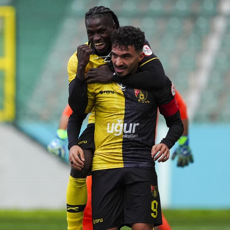 �stanbulspor, Serikspor'u 3 golle y�kt�