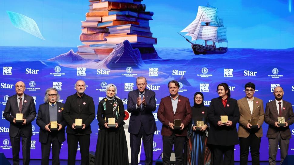 Kültür sanatta yeni bir damar açtı... Necip Fazıl ödülleri gençliğe örnek