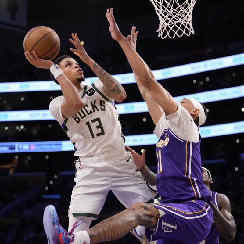 Milwaukee Bucks deplasmanda Los Angeles Lakers'� yendi