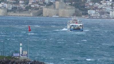 �anakkale Bo�az�'nda gemi trafi�ine ge�ici durdurma