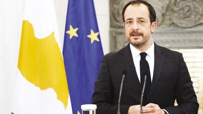 Hristodulidis'in 1 milyon euroluk �ba���' skandal�