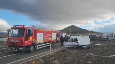 Konya'da feci kaza! �ki otomobil �arp��t�: 1 ki�i �ld�