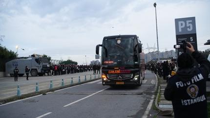Galatasaray, dev derbi �ncesi Atat�rk Olimpiyat Stadyumu'nda