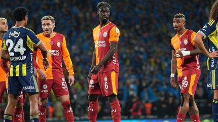 Ma� sonu fla� karar! Galatasaray seremoniye kat�lmad�