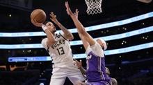 Milwaukee Bucks deplasmanda Los Angeles Lakers'� yendi