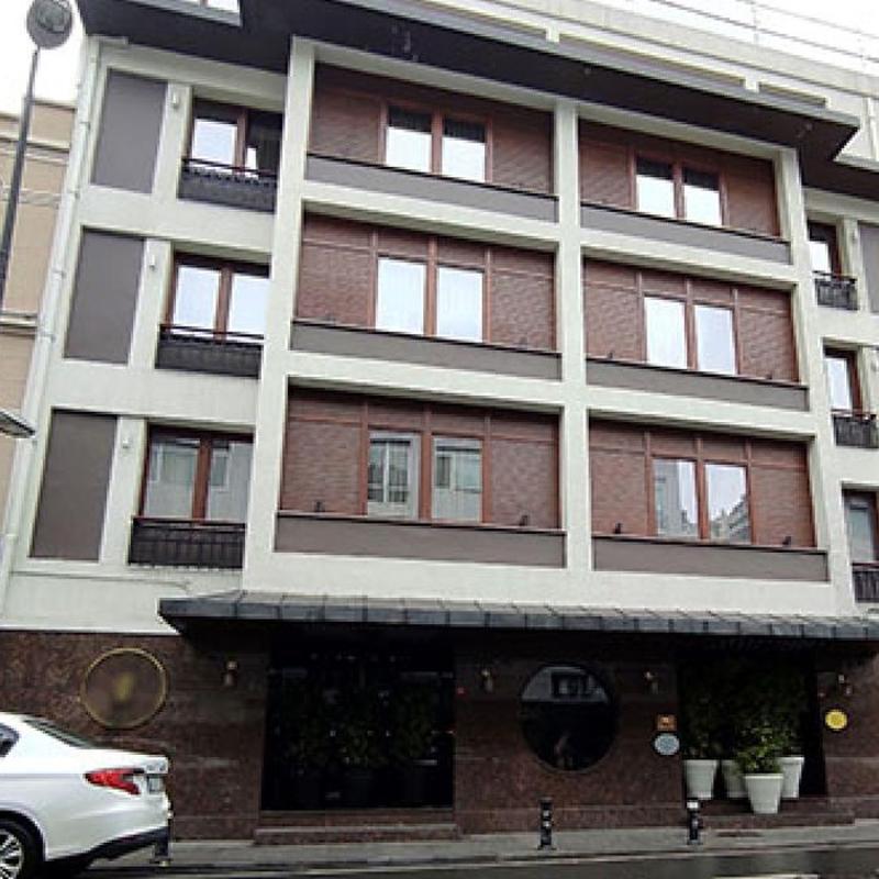 �nl�lere y�nelik soru�turma devam ediyor... Be�ikta�'taki bir otele gece bask�n�