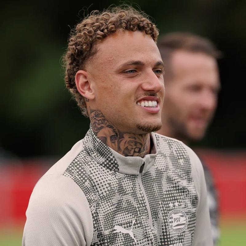 Galatasaray ve Be�ikta� onun pe�inde! Transferde Noa Lang derbisi