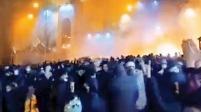 �ran sokaklar� alev alev