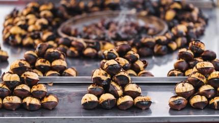 Sokakta sat�lan kestaneler me�er bu y�zden g�zel kokuyormu�! P�f noktas��