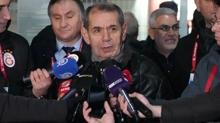 Dursun �zbek'ten Fenerbah�e'ye tepki! ''Seviyesiz payla��mlar� esefle k�n�yorum''