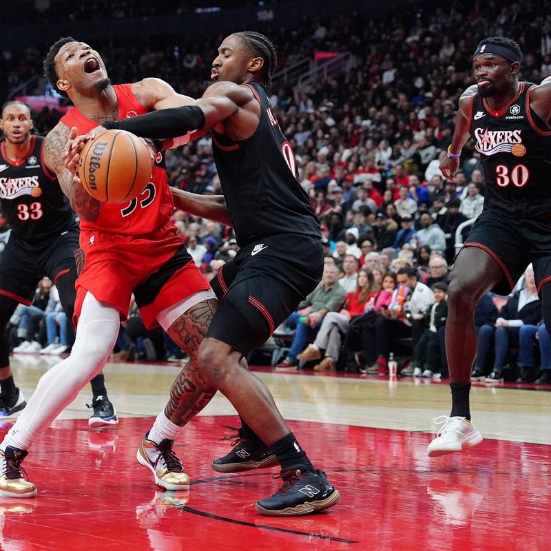 Adem Bona'n�n formas�n� giydi�i Philadelphia 76ers, Toronto Raptors'a k�l pay� yenildi