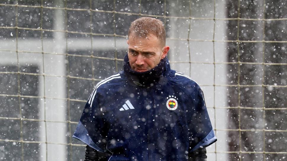 Fenerbahçe, Beyoğlu Yeni Çarşı maçına hazırlanıyor