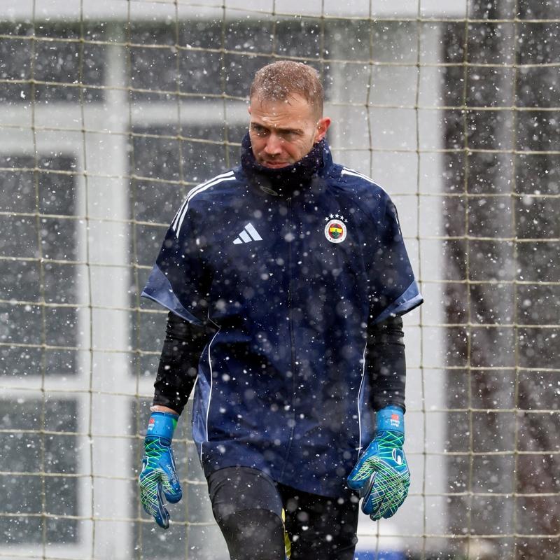 Fenerbah�e, Beyo�lu Yeni �ar�� ma��na haz�rlan�yor