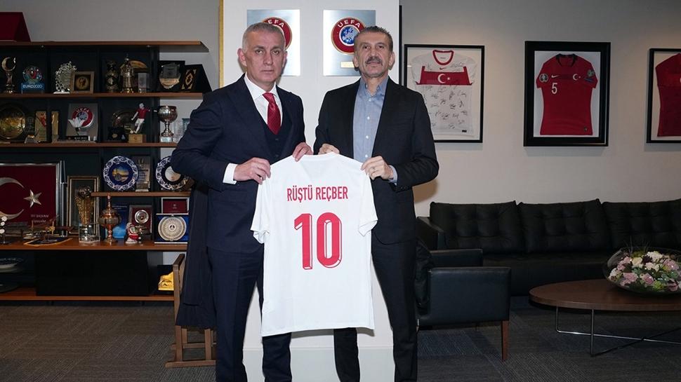 Rüştü Reçber'den TFF'ye ziyaret