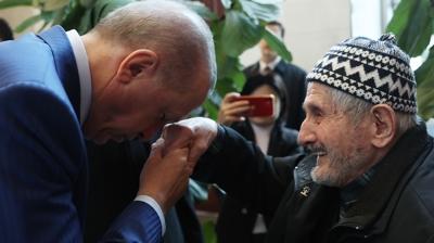 Ba�kan Erdo�an D�zceli vatanda�larla bir araya geldi