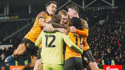 Hull City, FA Cup'ta penalt�larla turlad�