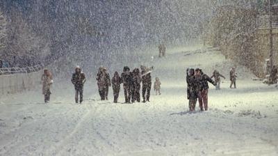 Meteoroloji'den art arda uyar�lar! T�rkiye kar ve sa�anak alt�nda