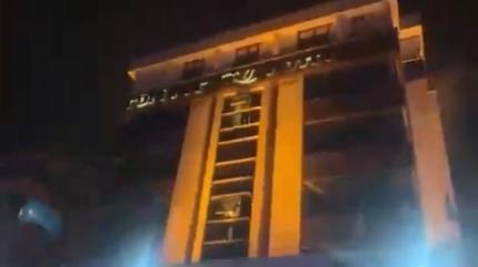 Bursa'da otel yang�n�... �ok say�da ekip sevk edildi