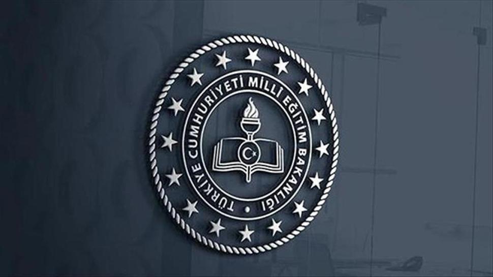 Yarıyıl tatili öğretmenlerin mazerete bağlı yer değiştirme duyuruları yayımlandı