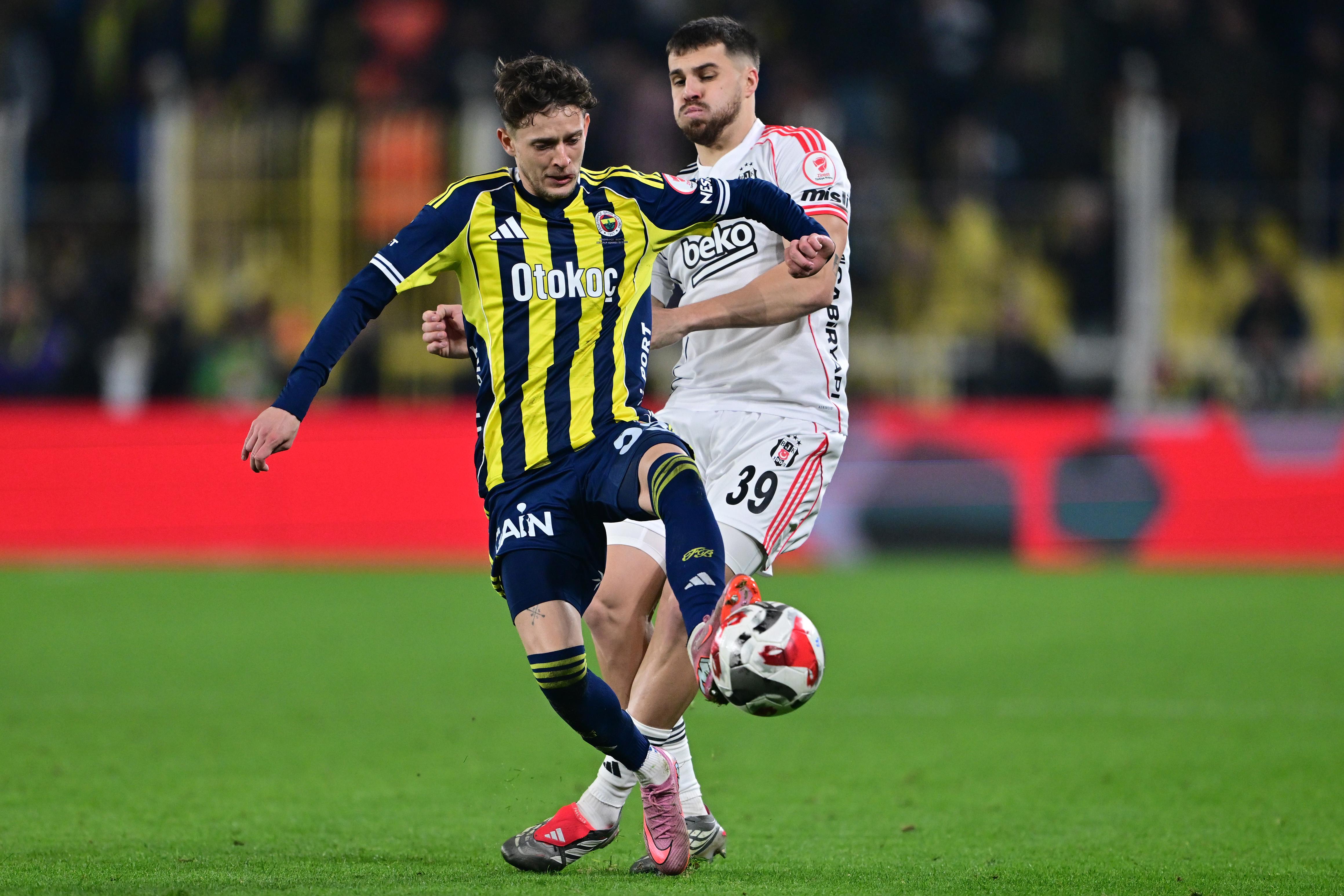 Fenerbah�e'den bir Szymanski ge�ti