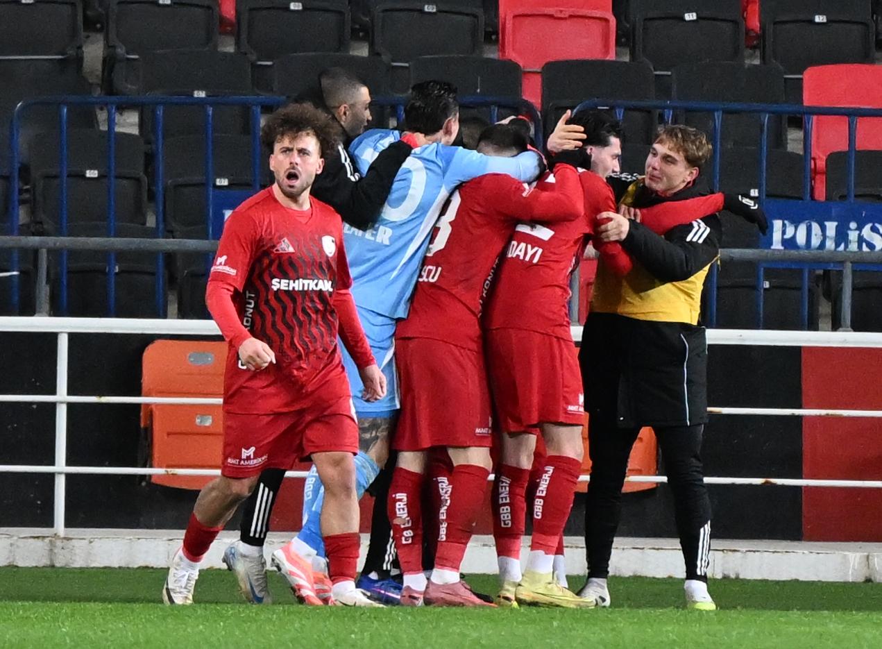 Gaziantep FK kupada 10 kişiyle galip geldi