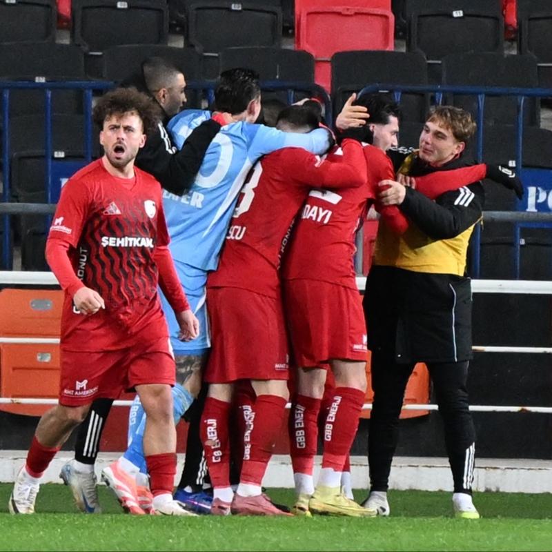 Gaziantep FK kupada 10 ki�iyle galip geldi