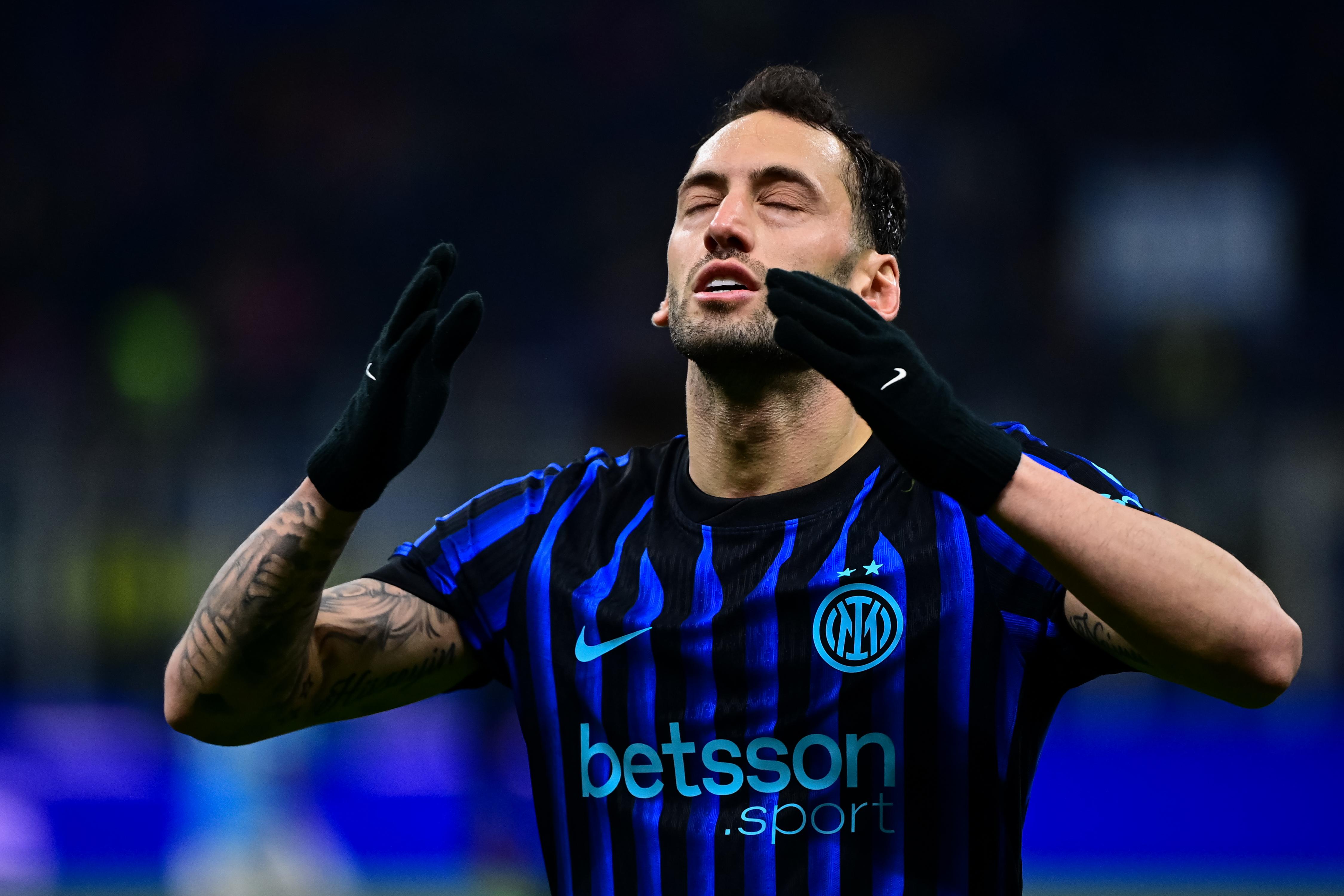 Inter'de Hakan �alhano�lu endi�esi