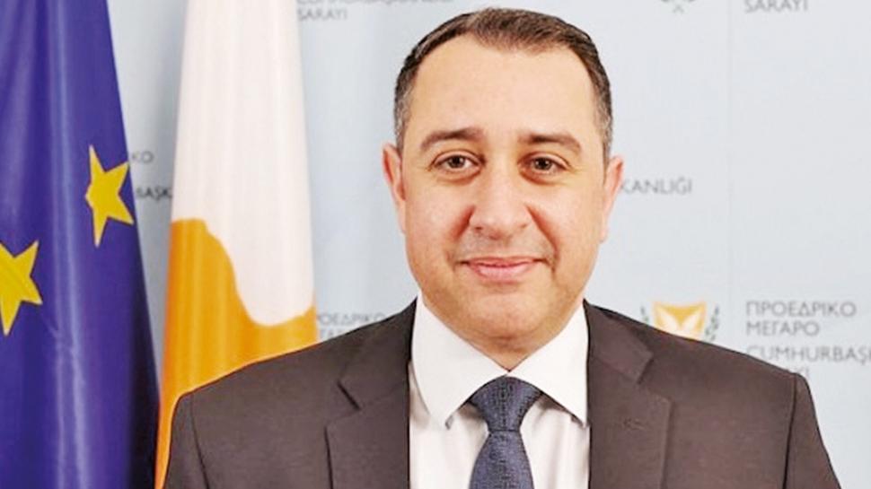 Rum yönetiminde yolsuzluk istifası