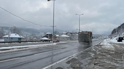 Bolu Da��'n�n Ankara istikameti a��r tonajl� ara�lar�n ge�i�ine a��ld�