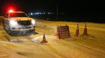 Kar ve tipi ula��m� fel� etti... Ardahan-Kars kara yolu kapat�ld�