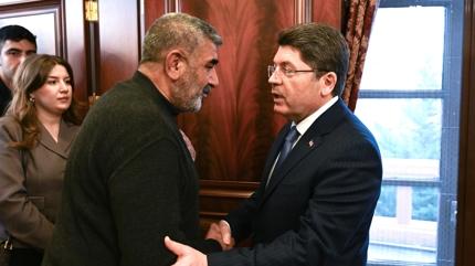 Bakan Tun�, Rojin Kabai�'in ailesi ile bir araya geldi