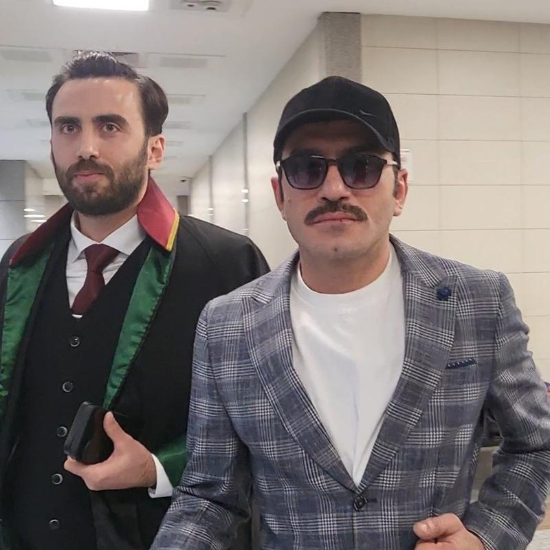 Hakim kar��s�na a�laya a�laya ��kt�!