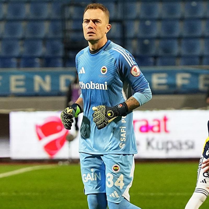 Mert G�nok formay� giydi! Tam 3882 g�n sonra...