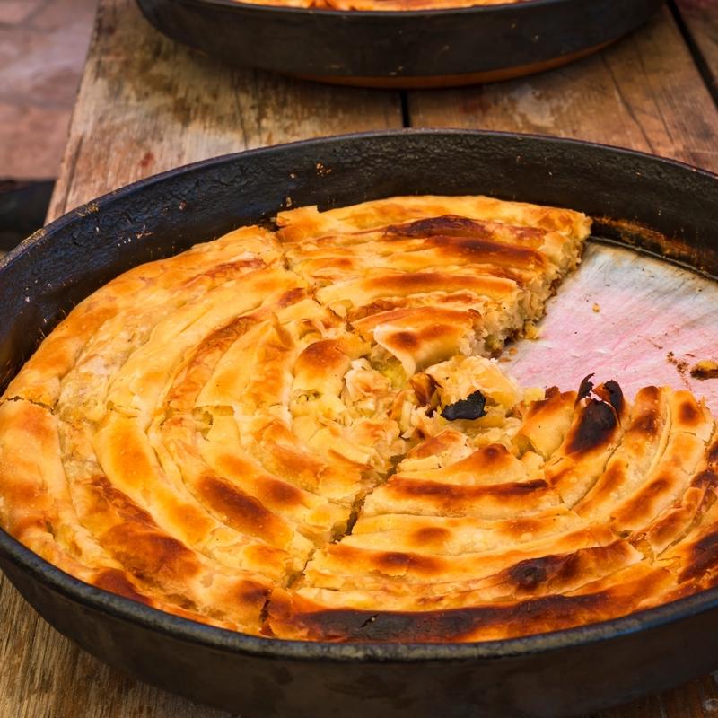 Patatesler yumu�ac�k oluyor: Kahvalt�l�k patatesli b�rek tarifi