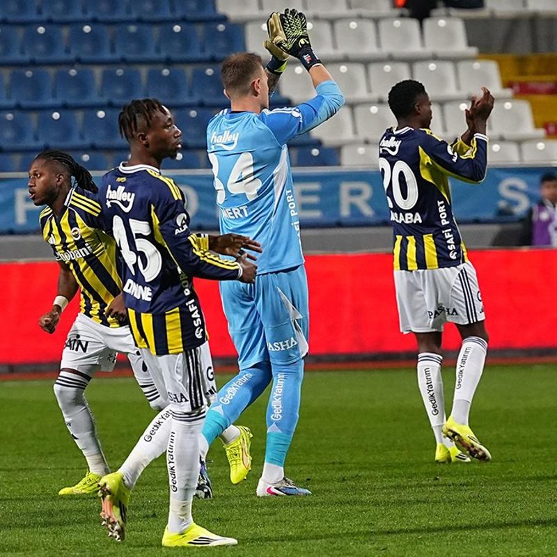 �ok sakatl�k! Fenerbah�e'de yeni transfer devam edemedi