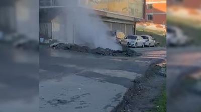 Avc�lar'da faciadan d�n�ld�: Delinen borudan do�al gaz f��k�rd�