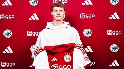 Ibrahimovic'in o�lu Ajax'a imza att�