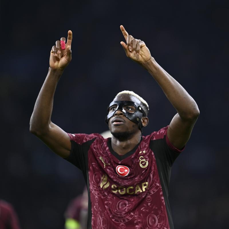 Asamoah Gyan: Manchester United, Osimhen'i transfer etsin