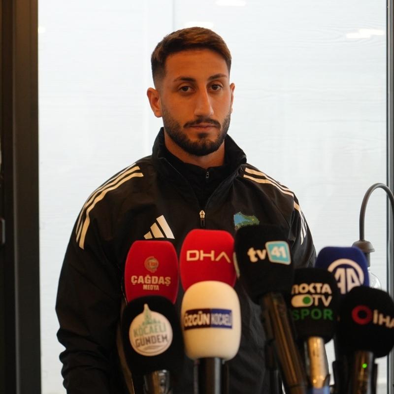 Can Kele�'ten taraftara mesaj