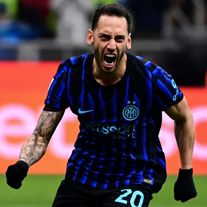 Galatasaray'dan Hakan �alhano�lu s�rprizi! �talya'da kritik g�r��me