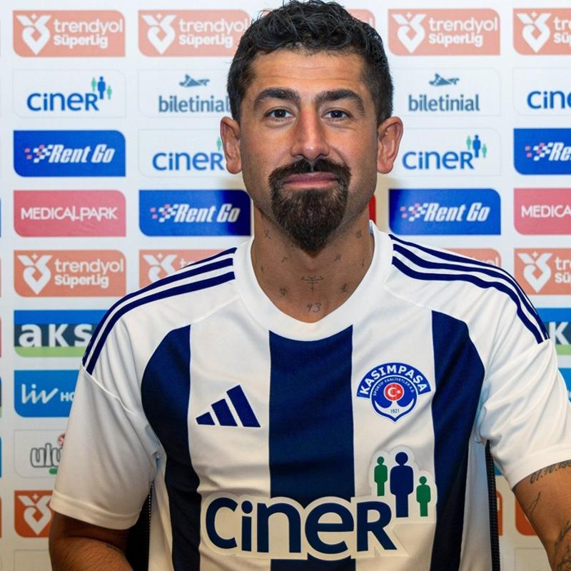 Kas�mpa�a, Kerem Demirbay'a imzay� att�rd�