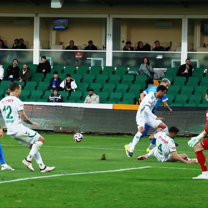 Konyaspor, Bodrum deplasman�nda hata yapmad�