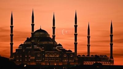 Ak�am ezan� saat ka�ta okunuyor? 15 Ocak 2026 �stanbul, Bursa, Ankara ak�am ezan� vakitleri�