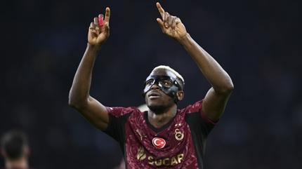 Asamoah Gyan: Manchester United, Osimhen'i transfer etsin