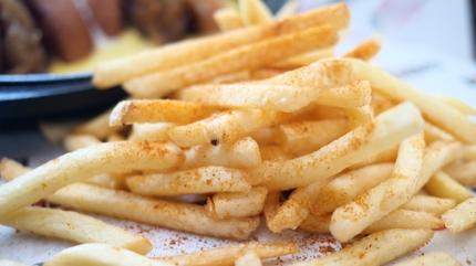 Hamburgerciden al�nm�� gibi: ��t�r ��t�r patates k�zartmas� tarifi