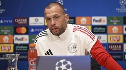 Tottenham'da John Heitinga s�rprizi