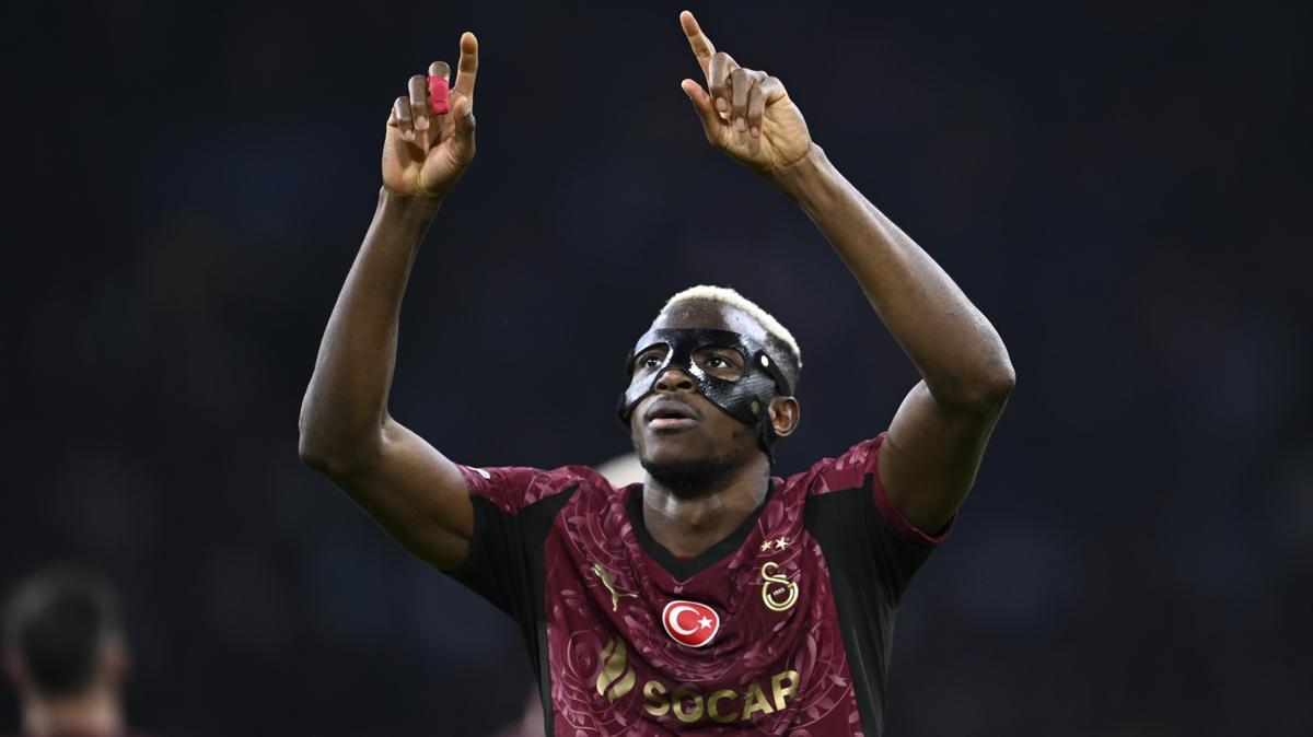 victor osimhen manchester united asamoah gyan foto�raflar� resimleri