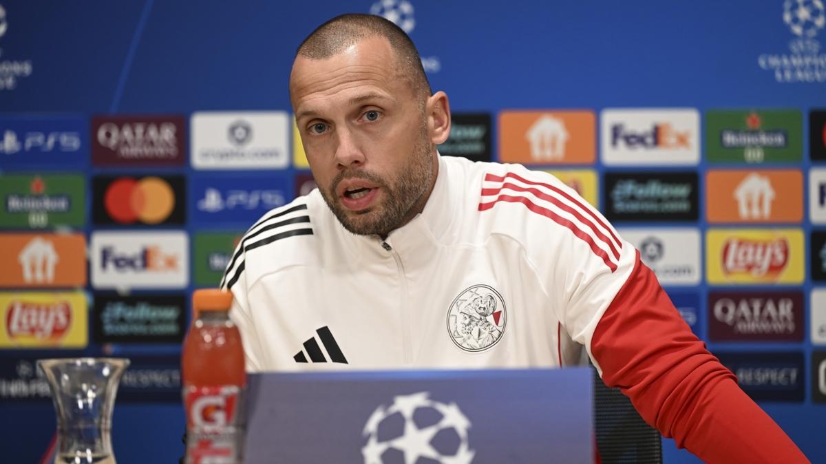 John Heitinga tottenham premier lig foto�raflar� resimleri